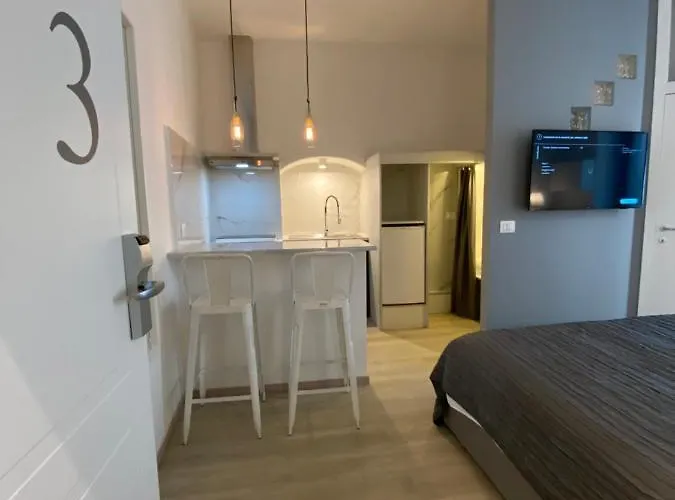 Отель Residenze Ristorante & - Diffuso - Red Фоджиа